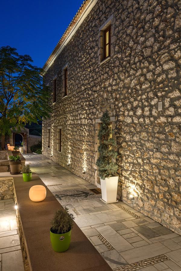 Mare Monte Luxury Suites Spetses Town Екстер'єр фото